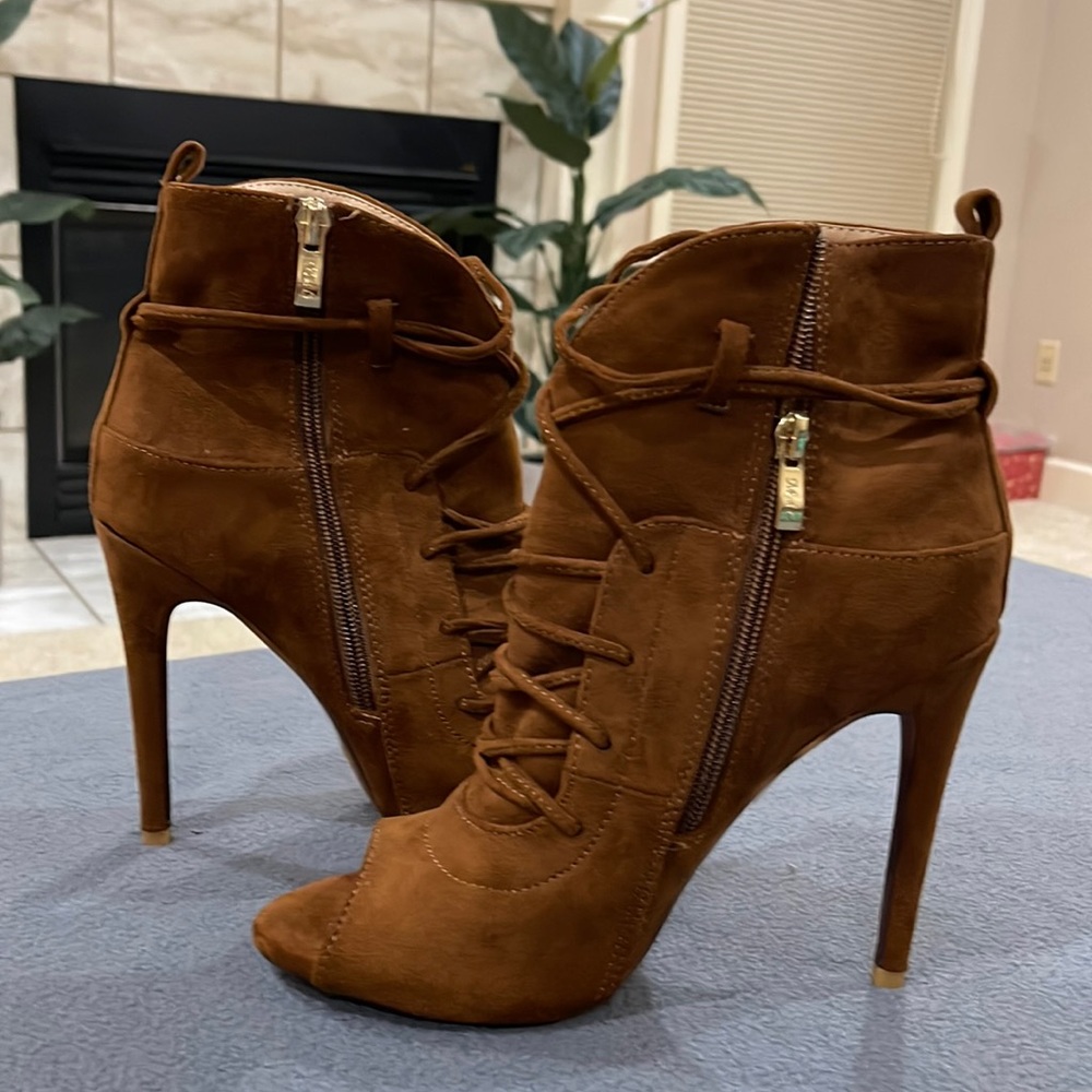 Brown Bootie size 9 never worn from Miss Lola